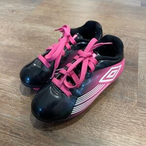 Umbro Kids Black and Pink Soccer Cleats